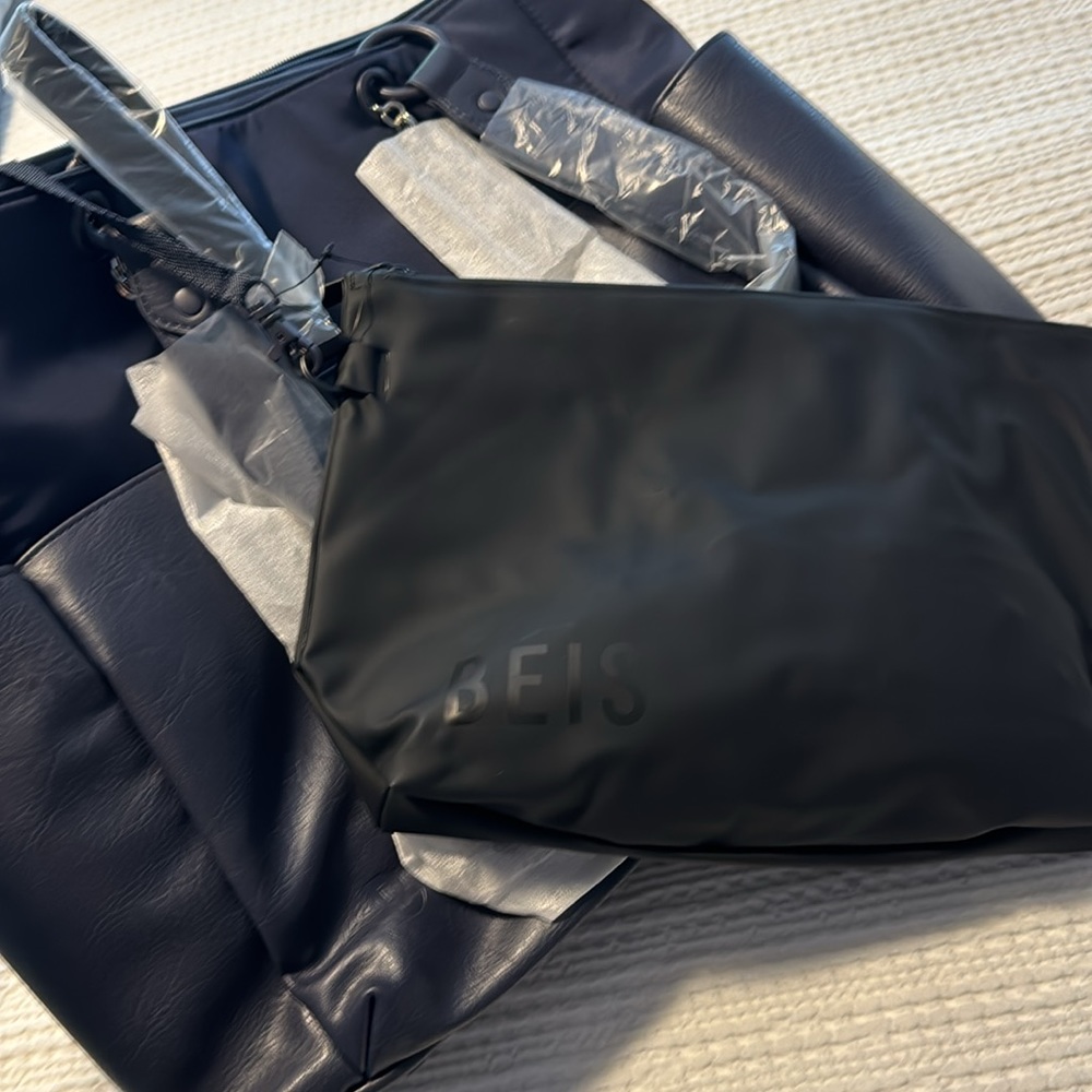 BEIS The Diaper Bag Navy Blue NWT - Picture 10 of 10